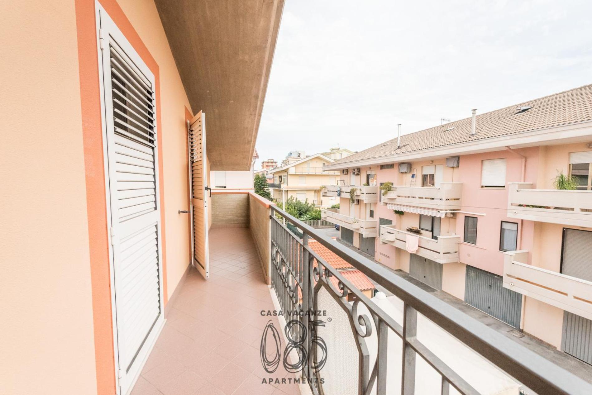 085 Apartments Montesilvano Exterior photo
